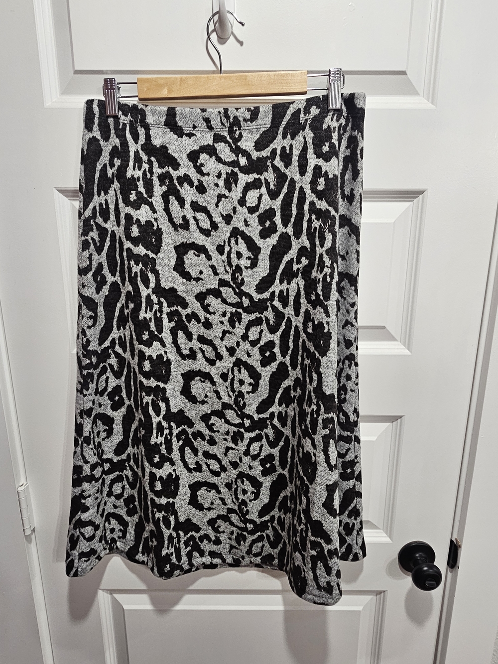 Women's A-Line Animal Print Skirt in Black and Gray